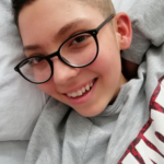 Samuel, hijo de Milena Agudelo, también la convoca a compartir su tarea sobre los valores.